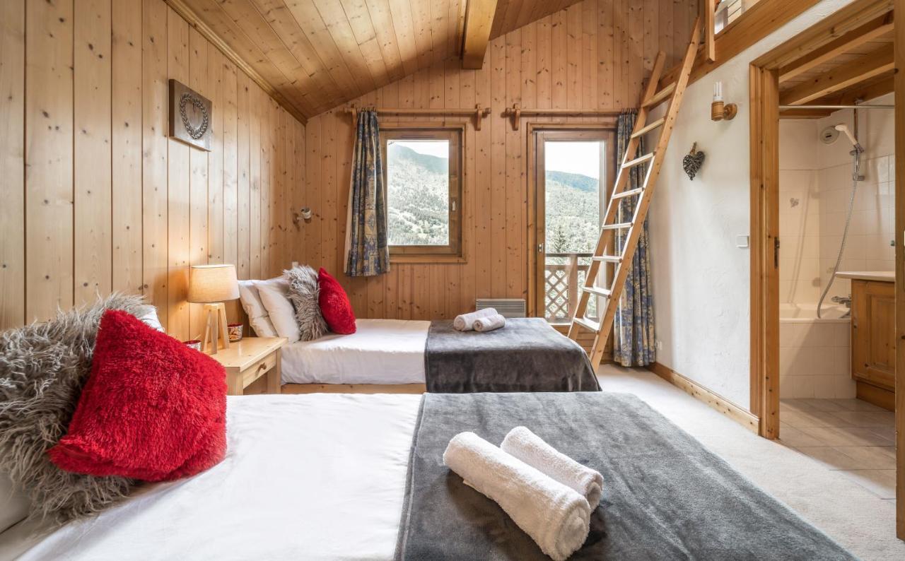 Chalet Himalaya , 10 Person Chalet With 5 Ensuite Bedrooms And Outdoor Jacuzzi In Meribel Centre المظهر الخارجي الصورة