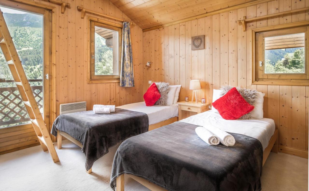Chalet Himalaya , 10 Person Chalet With 5 Ensuite Bedrooms And Outdoor Jacuzzi In Meribel Centre المظهر الخارجي الصورة