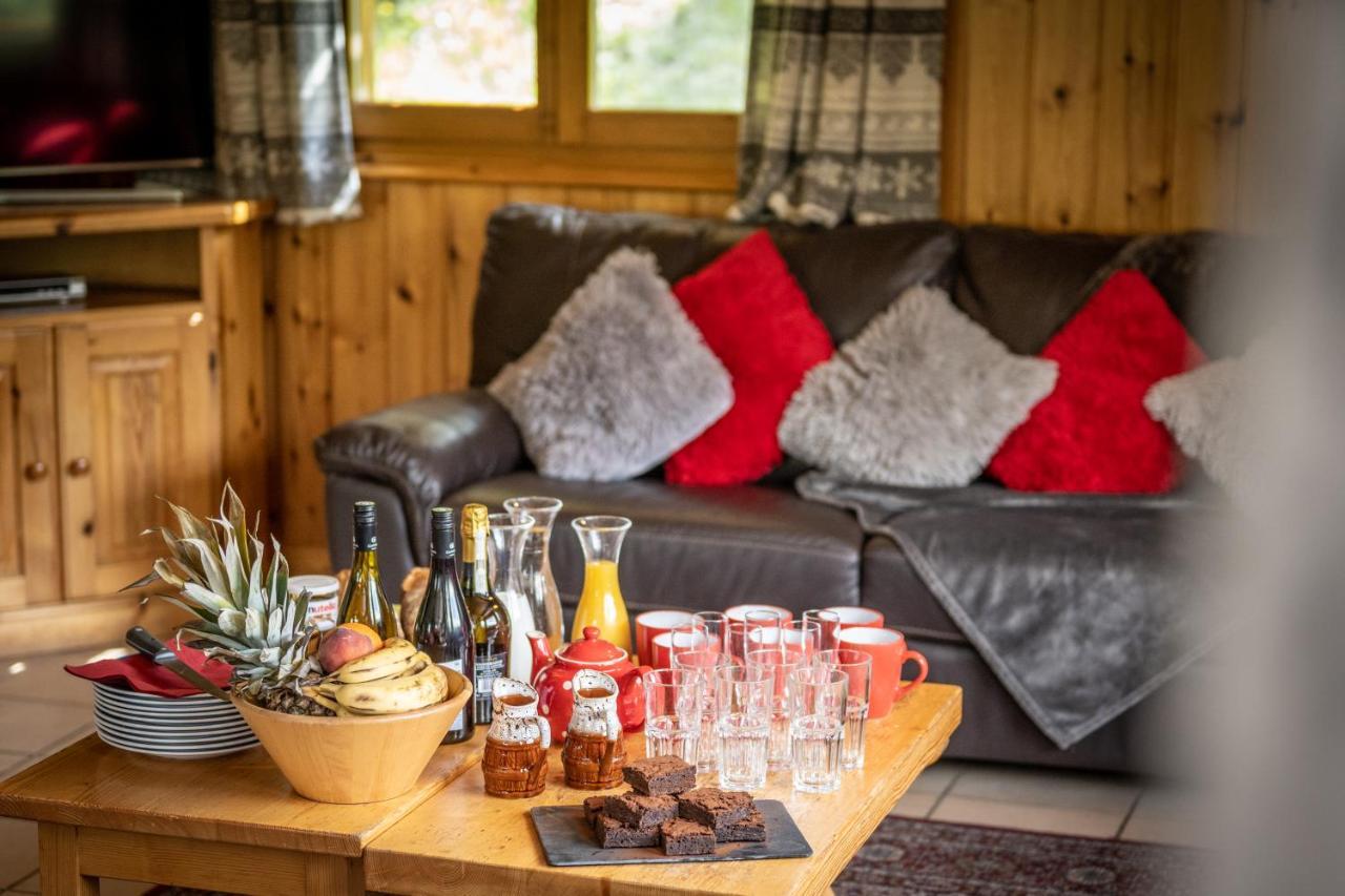 Chalet Himalaya , 10 Person Chalet With 5 Ensuite Bedrooms And Outdoor Jacuzzi In Meribel Centre المظهر الخارجي الصورة