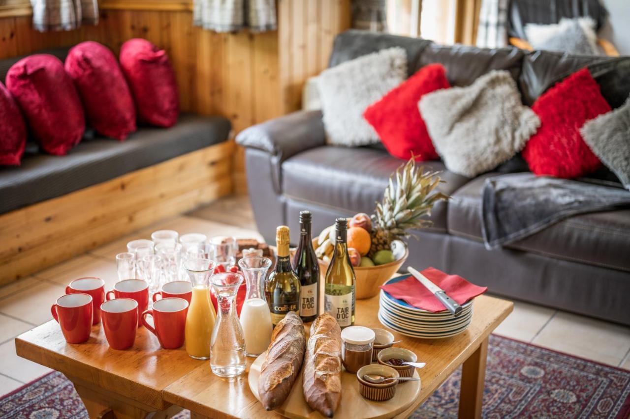 Chalet Himalaya , 10 Person Chalet With 5 Ensuite Bedrooms And Outdoor Jacuzzi In Meribel Centre المظهر الخارجي الصورة