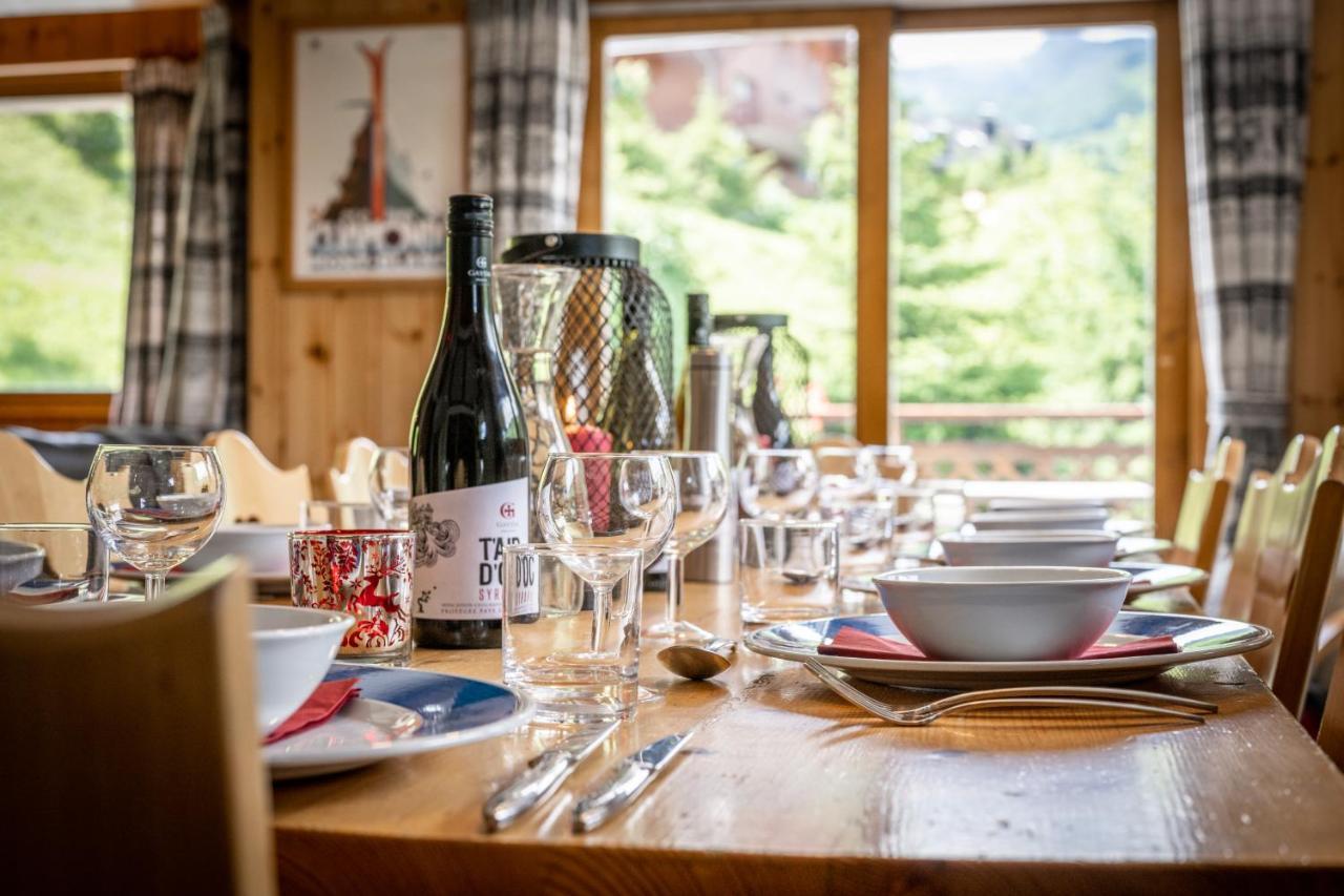 Chalet Himalaya , 10 Person Chalet With 5 Ensuite Bedrooms And Outdoor Jacuzzi In Meribel Centre المظهر الخارجي الصورة